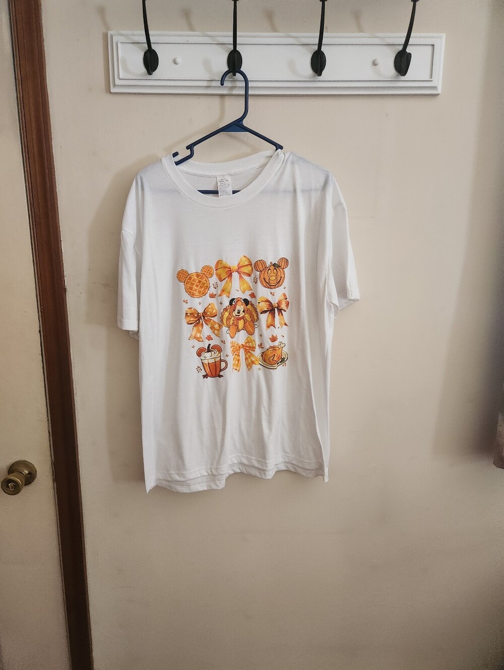 🎉 Disney Thanksgiving Themed Tee